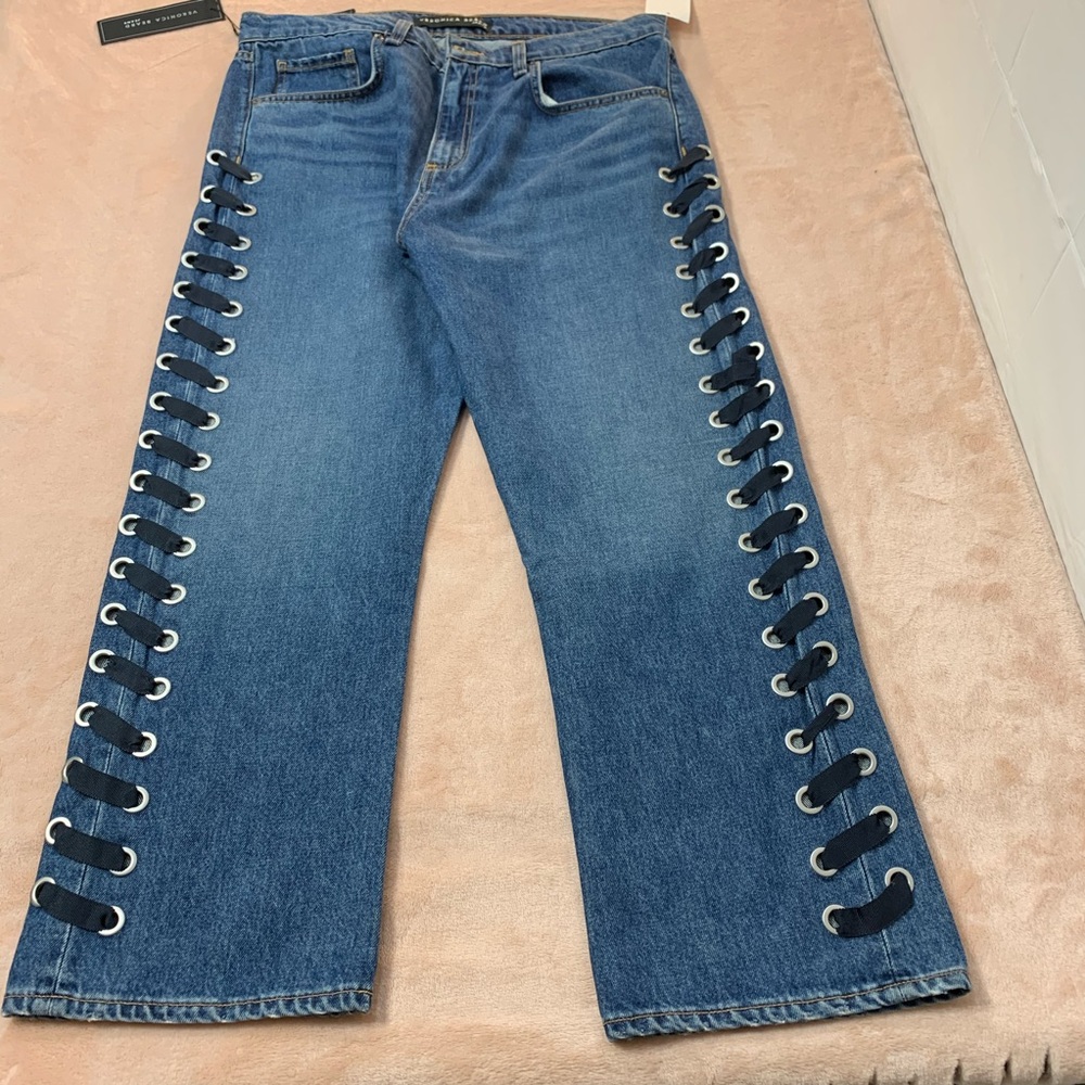 Veronica Beard Ines 10.75" Girlfriend
with Lace Up